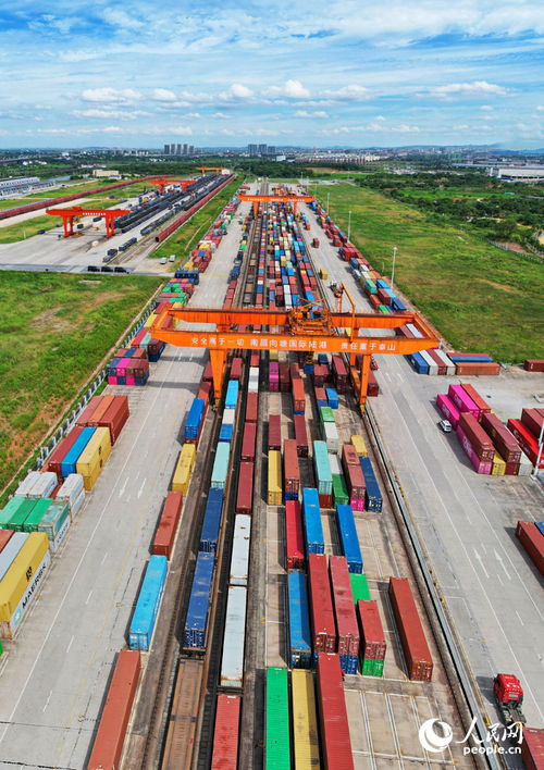 南昌國(guó)際陸港運(yùn)輸忙