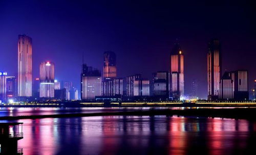 中部夜景最壯觀的三座城市,江景是 標(biāo)配 ,長沙南昌都在其中